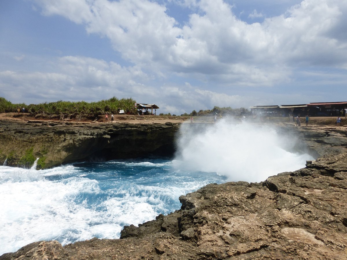 Devil’s Tear coastal blowhole
